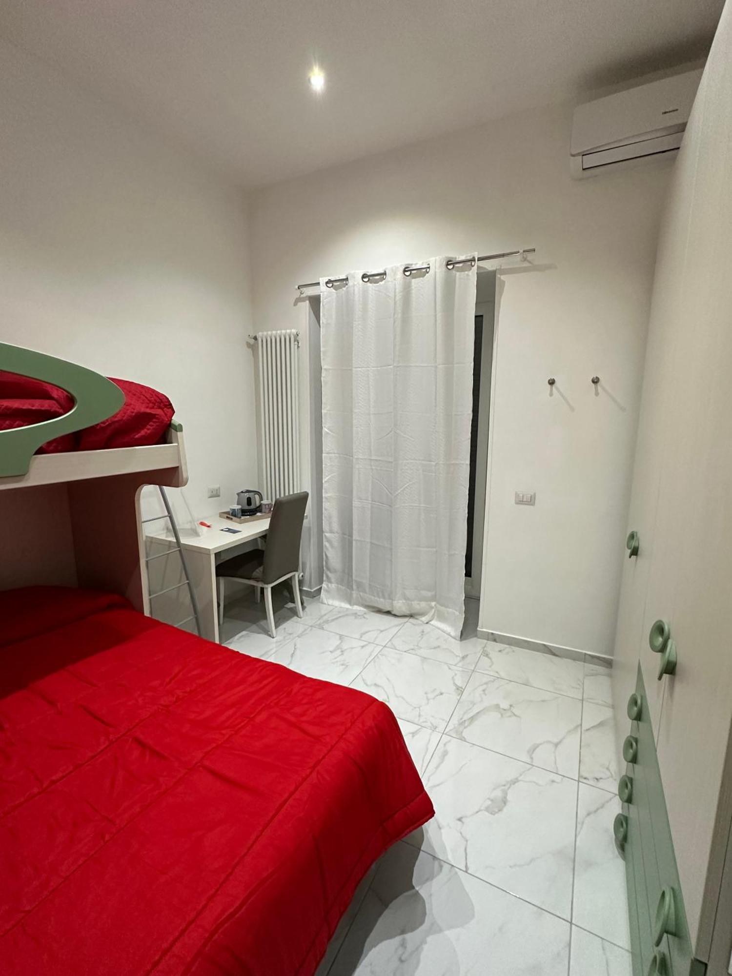 Bed & Breakfast Santa Chiara Garden View Napoli